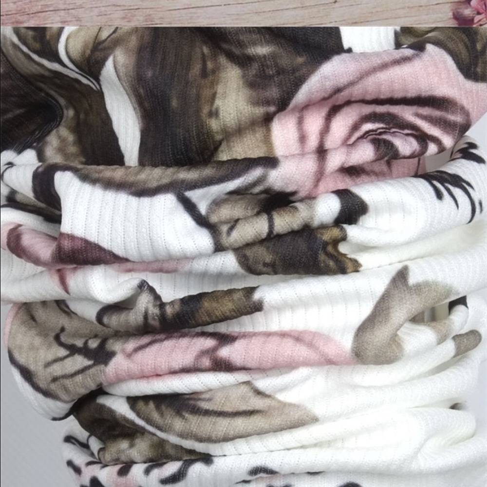 ✨Floral Patterned Zip Up Baseball Jacket✨ - Picture 4 of 4