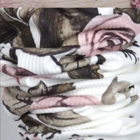 ✨Floral Patterned Zip Up Baseball Jacket✨ - Picture 4 of 4