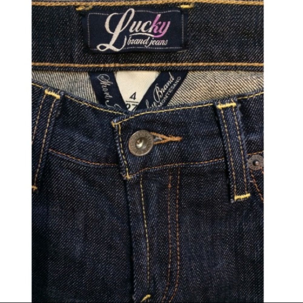 🦋SALE Lucky Brand bootcut jeans. (28.5 inseam)