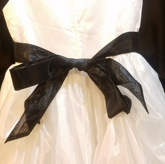 Dress - Picture 3 of 5