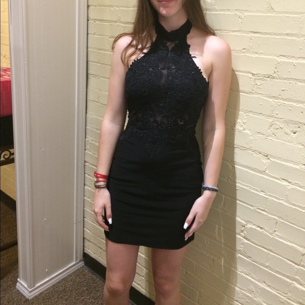 never worn. perfect condition. perfect fit.