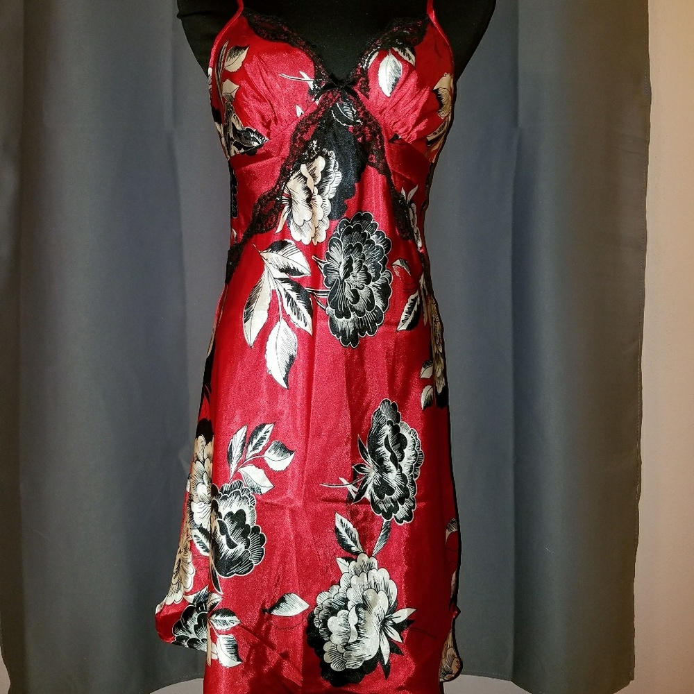 Pretty Red Floral Slip w/ Lace Trim