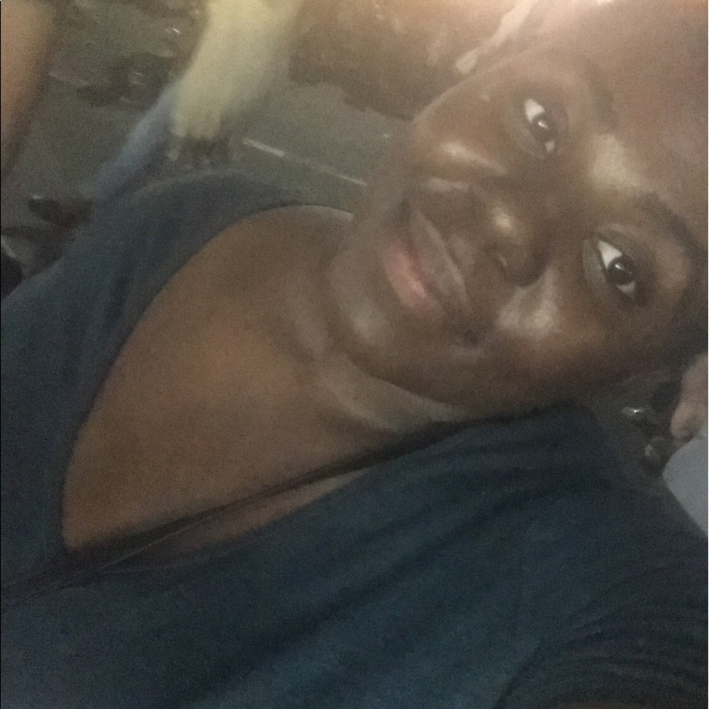 Meet your Posher, Nze