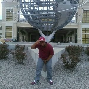 Meet your Posher, Derick