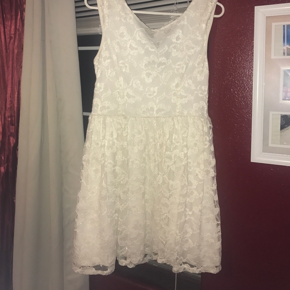Dress - Picture 3 of 4
