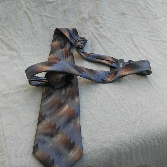 Dress Tie - Picture 4 of 5