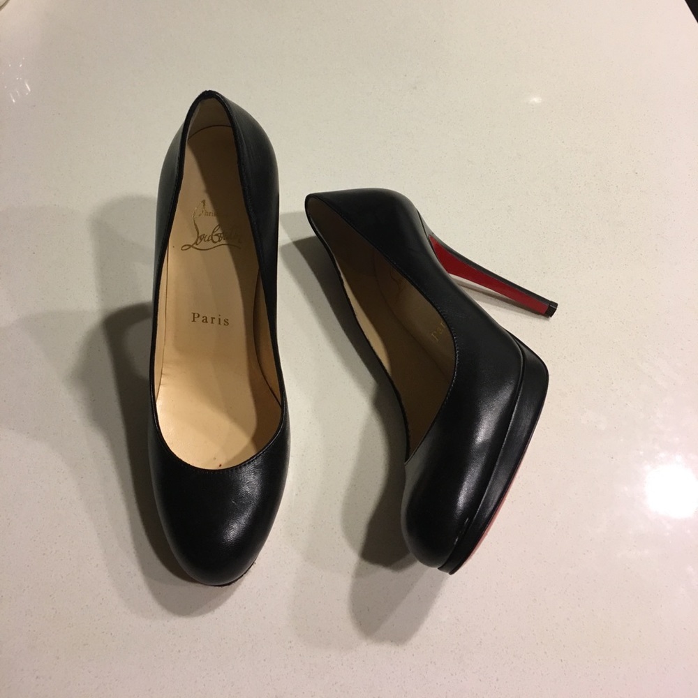 Black Louboutin New Simple Pump