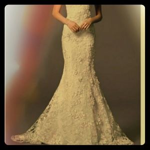 Oleg cassini wedding dress