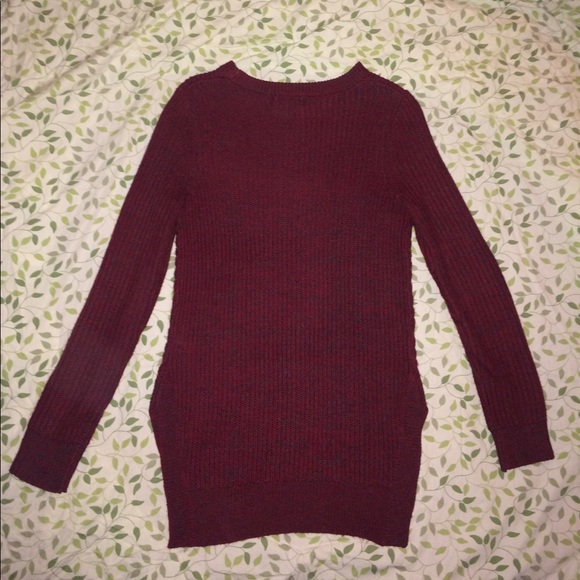 Red sweater - Picture 3 of 4