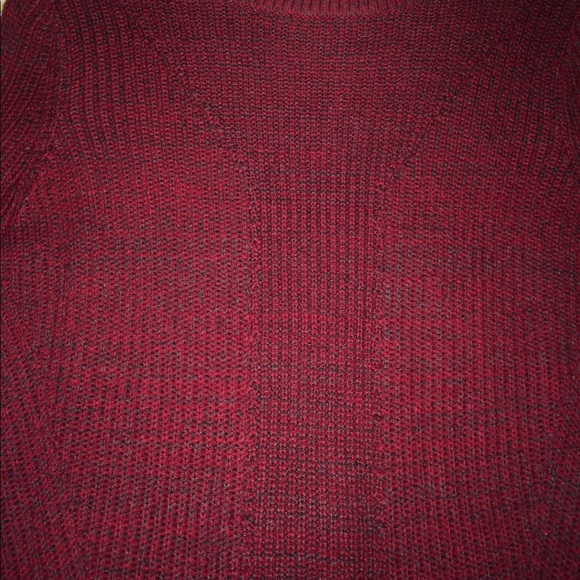 Red sweater - Picture 4 of 4