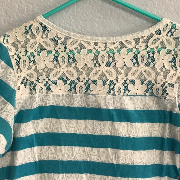 BUNDLE ONLY PLS. Super cute top - Picture 3 of 6