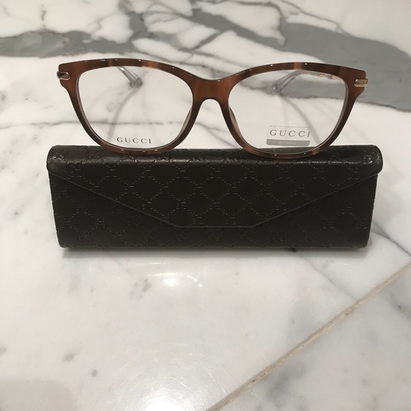 ❌SOLD OUT❌🔥Gucci Eyeglasses w/ Case & Cloth❤️ - Picture 2 of 8