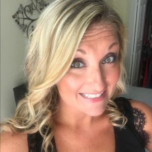 Meet your Posher, Beth anne