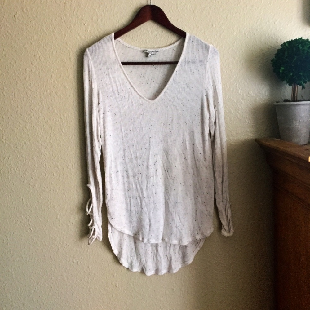 Super soft lightweight BKE cutout long sleeve XS