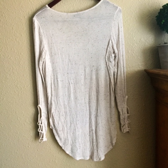 Super soft lightweight BKE cutout long sleeve XS - Picture 6 of 6