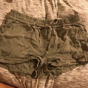 Aerie green shorts