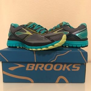 Brooks Ghost 8 Size 8.5 Storm/Sharp Green/Ceramic