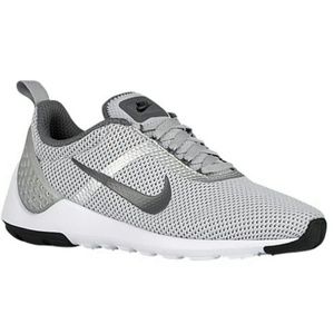 Lunerestoa worn a couple times