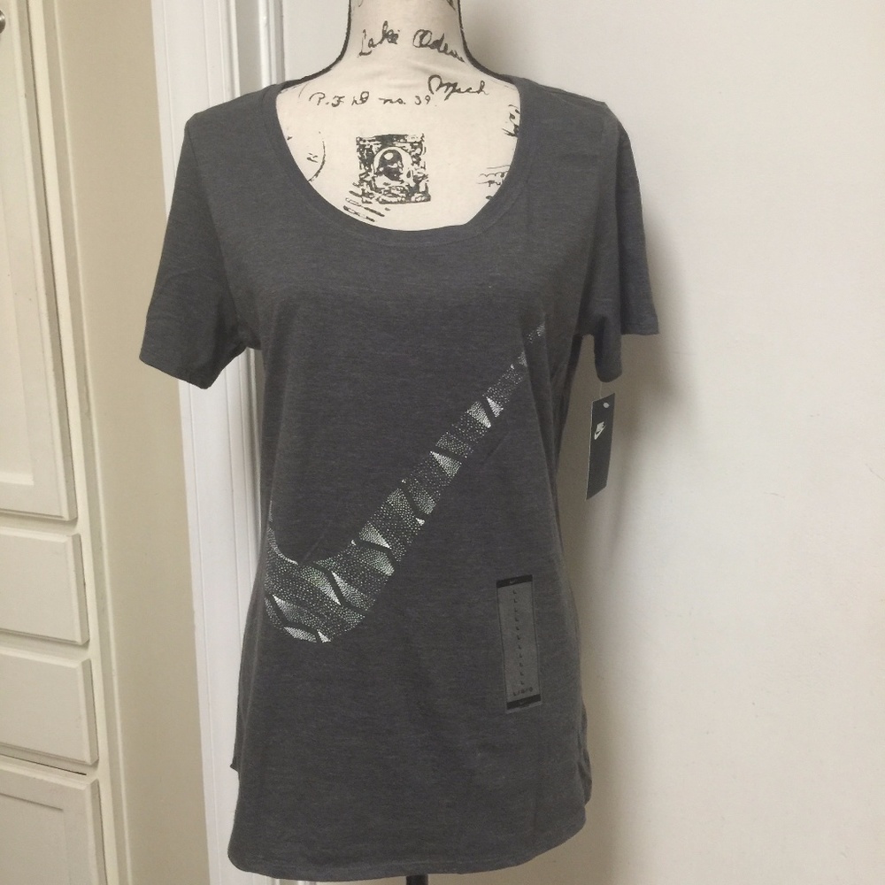 NIKE Women's T Shirt "The Nike Tee"  Athletic Cut