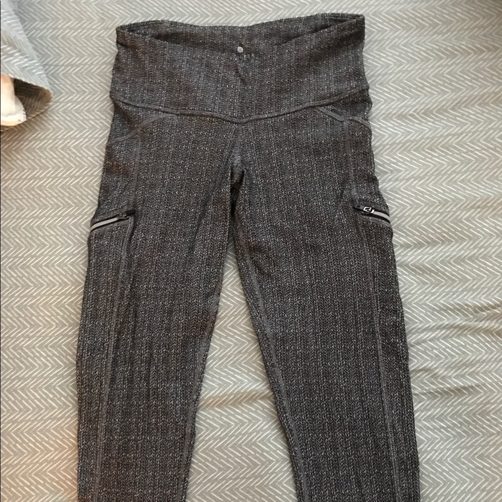 Athleta Capris black/white SZ XS