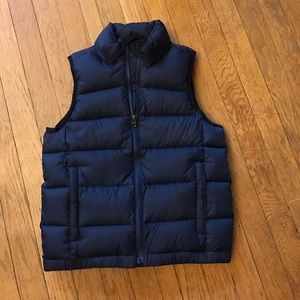 Gap navy blue puffer vest NWT