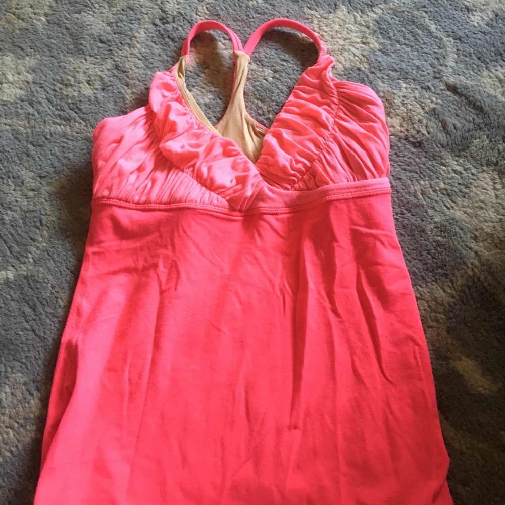 Lululemon tank