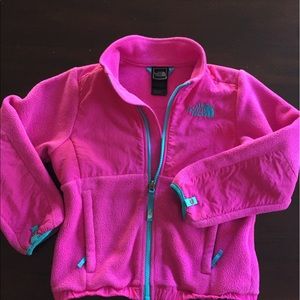 Girls North Face Fleece Jacket, Bright Pink XS (6)