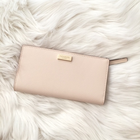 kate spade Handbags - NWT Kate spade blush pink leather bifold wallet