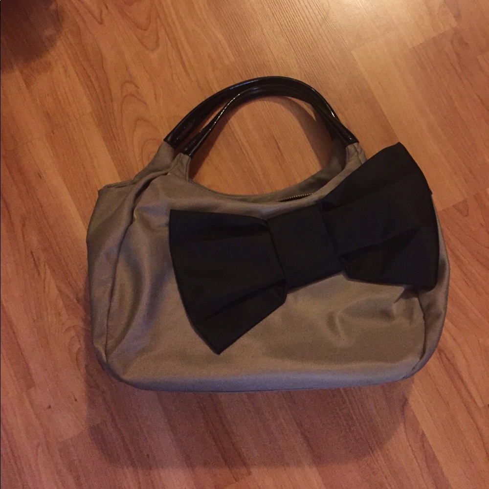 Kate Spade bow handbag- never used