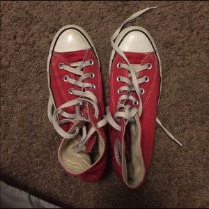 unisex red high top converse!! 😍