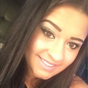 Meet your Posher, Briana