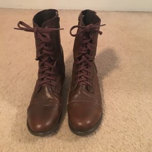 Steve Madden Troopa Lace-Up Brown Boots