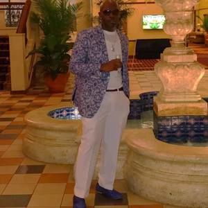 Meet your Posher, Larry