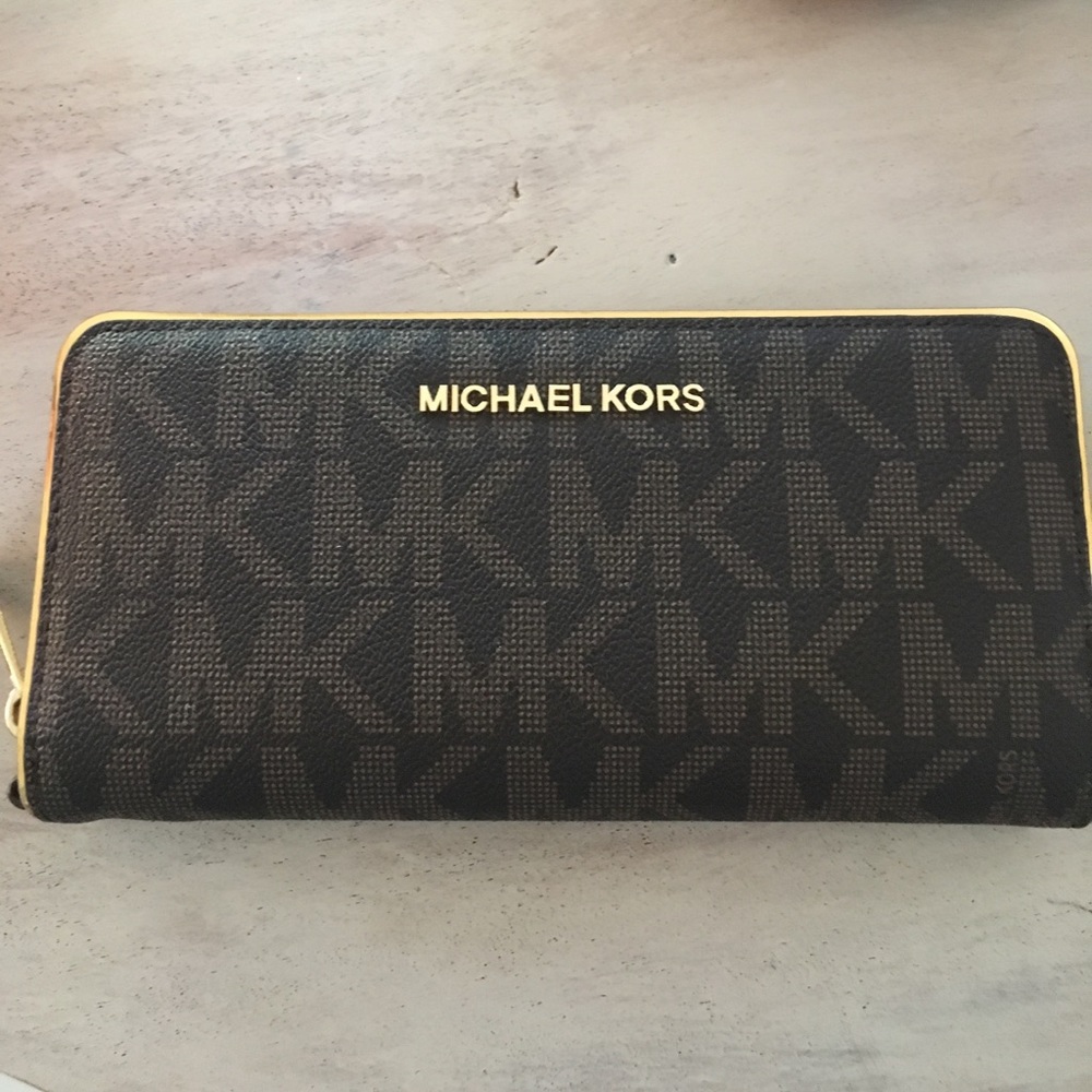 Michael Kors Large Zip Wallet
