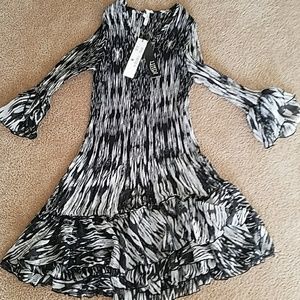 Lindi crushed black and white dress medium