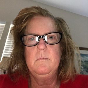 Meet your Posher, Deborah