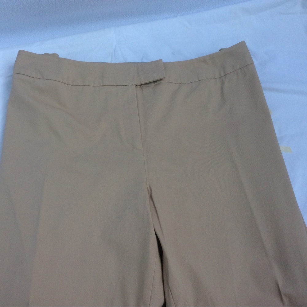 NWOT CHAUS pants.