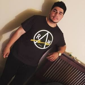 Meet your Posher, Luis