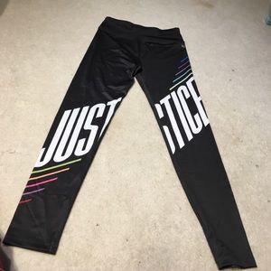 Black athletic leggings