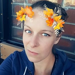 Meet your Posher, Alyx