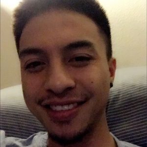 Meet your Posher, Javier