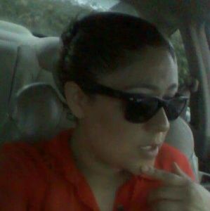 Meet your Posher, Romelia