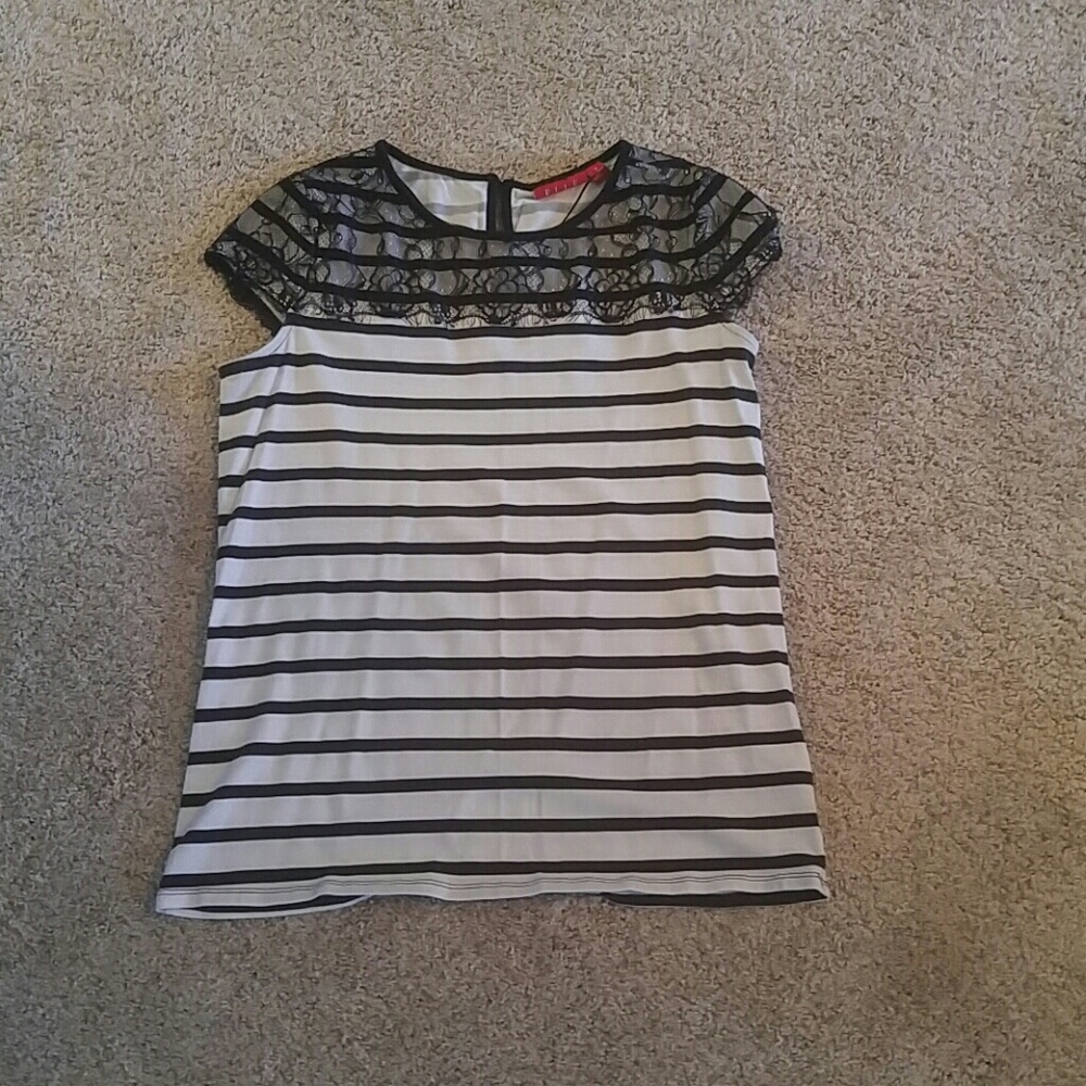Black and while Elle shirt