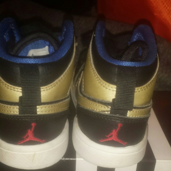 Nike Air Jordan 1's - Picture 3 of 3