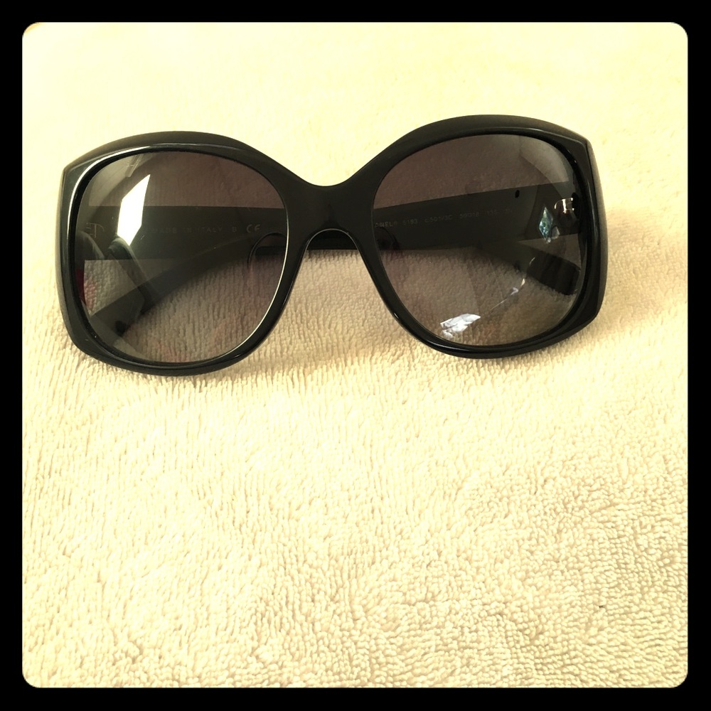 Chanel Black Sunglasses - Excellent Condition!
