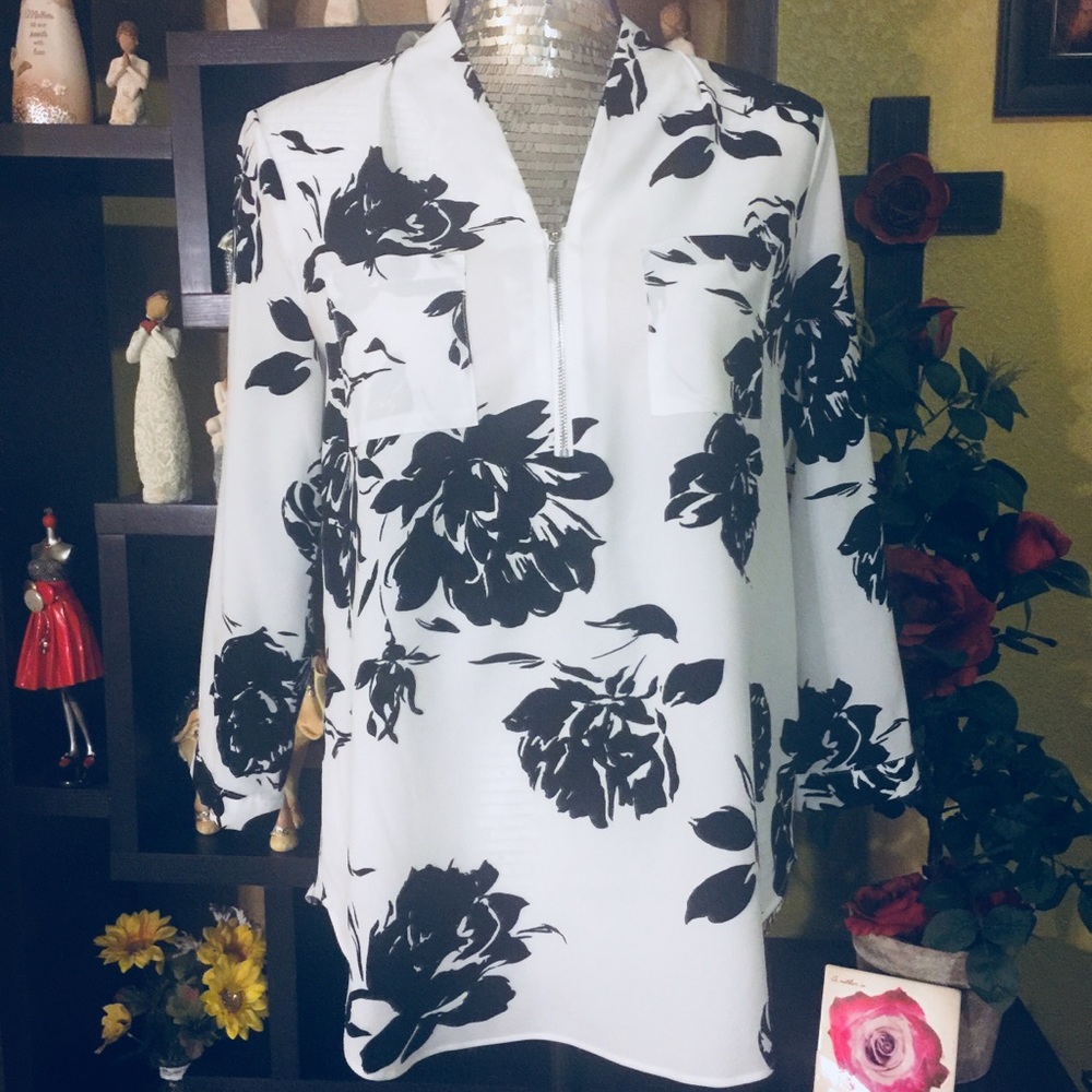 🎊🎉4 shirts for $25🎊🎉