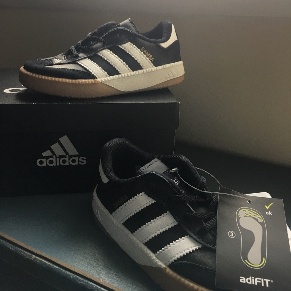 Black and white Boy’s sneakers