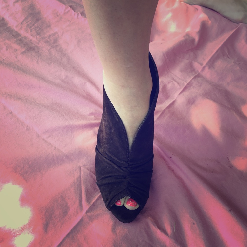 Nine West suede booties. Chocolate brown. NWOT