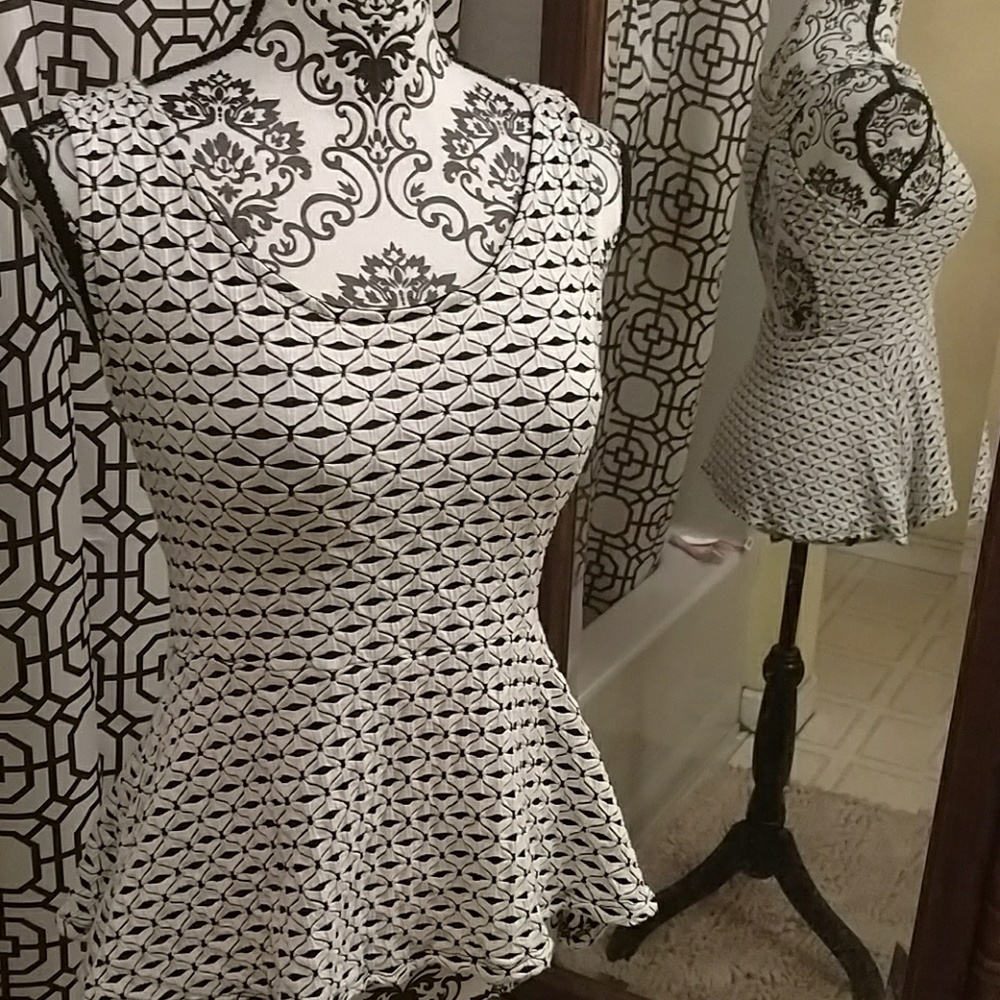 FLASH SALE!! Lovely