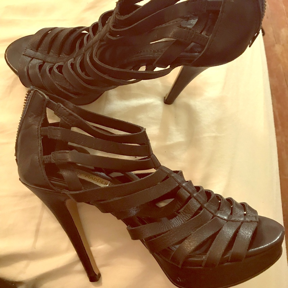 Steve Madden black leather strap heels